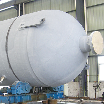 Composite pressure vessel (methanol separator) Composite plate Q345R+304 φ3800* (105+3)